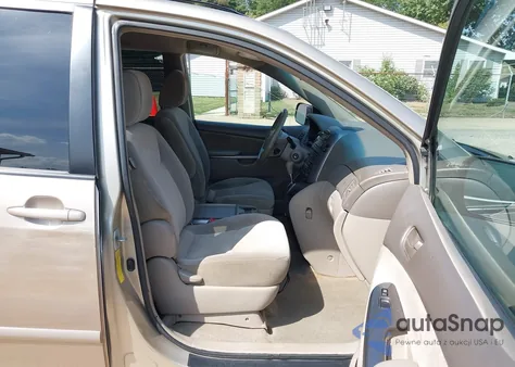 2010 Toyota Sienna Le из США, поврежденный, VIN 5TDKK4CC4AS324731